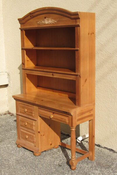Broyhill Fontana Desk With Bookcase